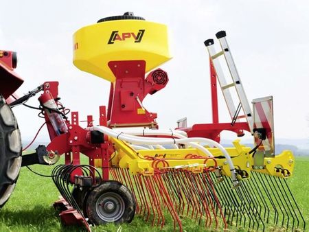Køb APV harver og strigler hos Brørup Traktor- & Maskincenter