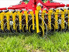 Køb APV harver og strigler hos Brørup Traktor- & Maskincenter