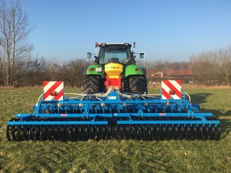 Køb APV luftsåmaskiner hos Brørup Traktor- & Maskincenter